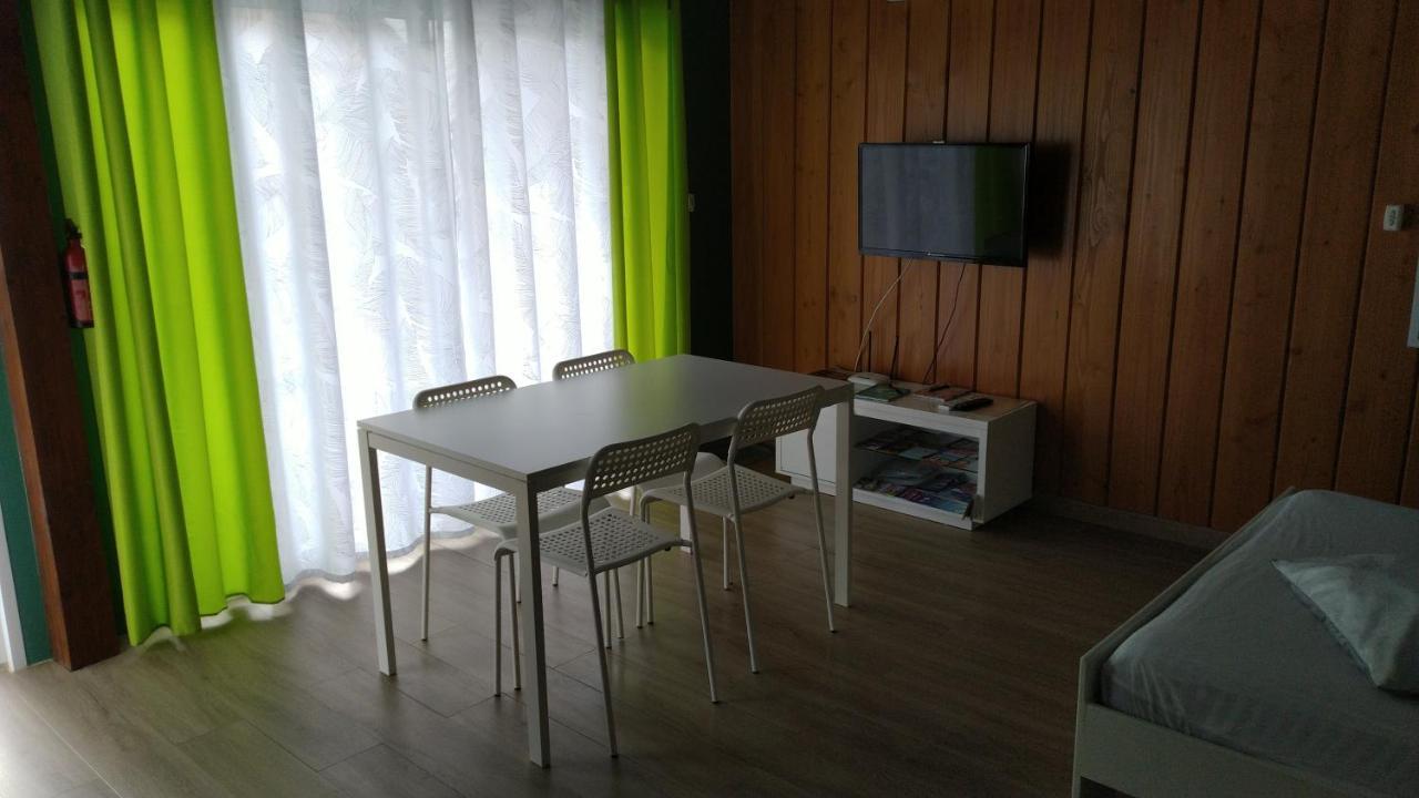 Le Chalet De Lylou Montady Zewnętrze zdjęcie